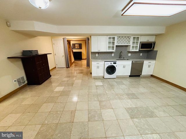 2062 MADRILLON RD, Vienna, VA 22182