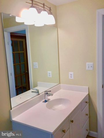 2062 MADRILLON RD, Vienna, VA 22182