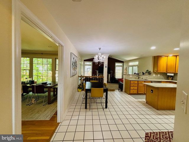2062 MADRILLON RD, Vienna, VA 22182
