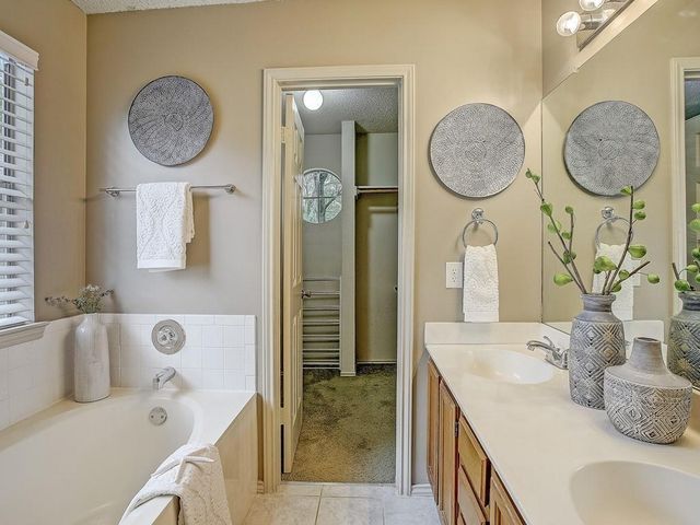 7506 Montaque DR, Austin, TX 78729