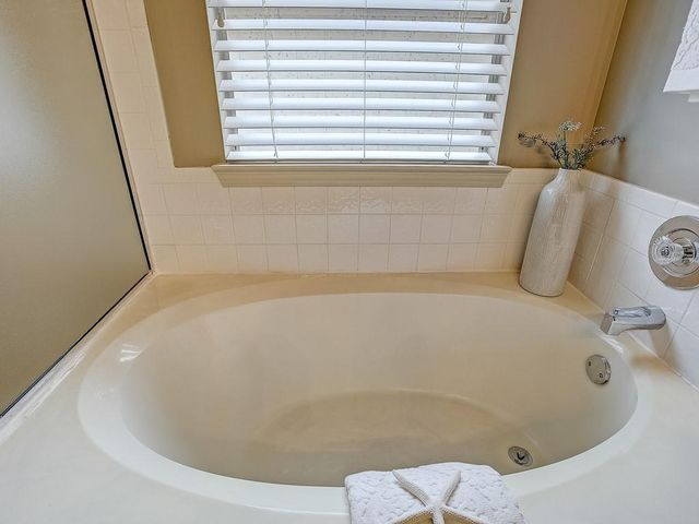 7506 Montaque DR, Austin, TX 78729