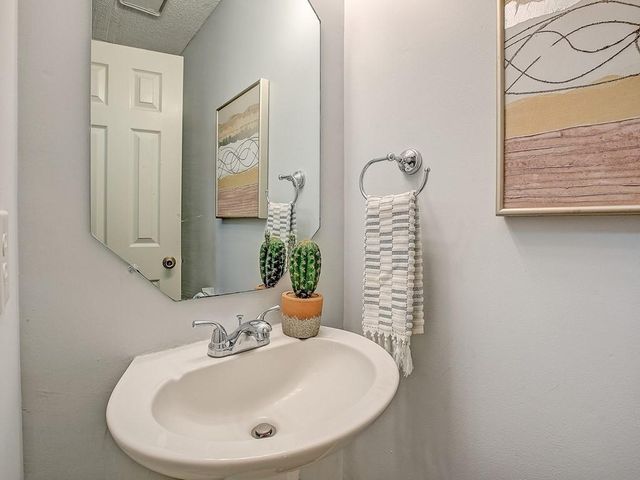 7506 Montaque DR, Austin, TX 78729