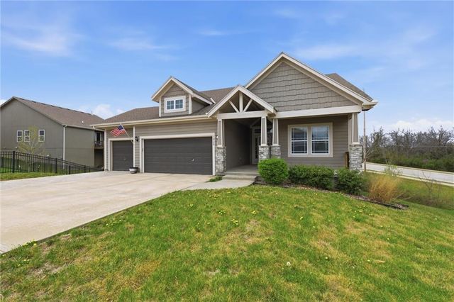 1060 N Sumac Street, Olathe, KS 66061