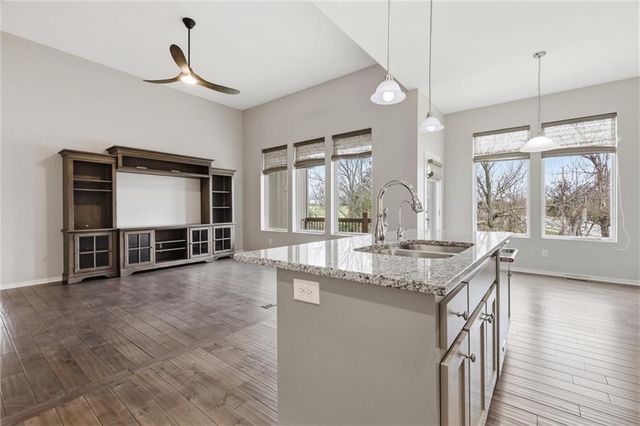 1060 N Sumac Street, Olathe, KS 66061