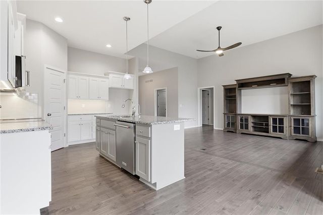 1060 N Sumac Street, Olathe, KS 66061