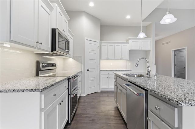 1060 N Sumac Street, Olathe, KS 66061