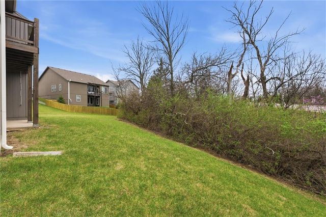 1060 N Sumac Street, Olathe, KS 66061