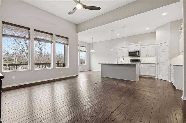 1060 N Sumac Street, Olathe, KS 66061