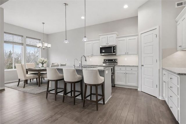 1060 N Sumac Street, Olathe, KS 66061