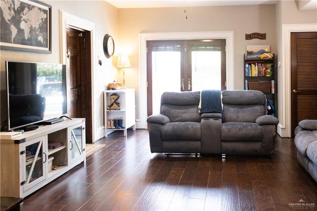 4501 N 5th Street, Mcallen, TX 78504