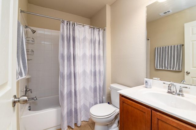 125 Voyager CV, Kyle, TX 78640