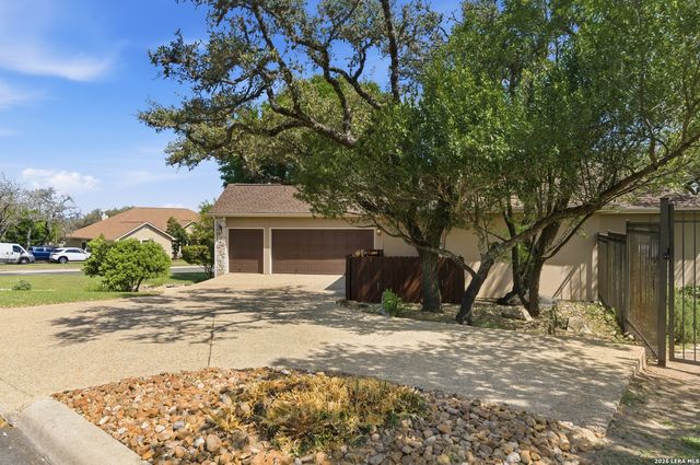 29615 Fairway Bluff, Fair Oaks Ranch, TX 78015