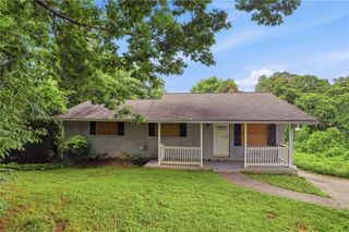2370 Tiffany Circle, Decatur, GA 30035