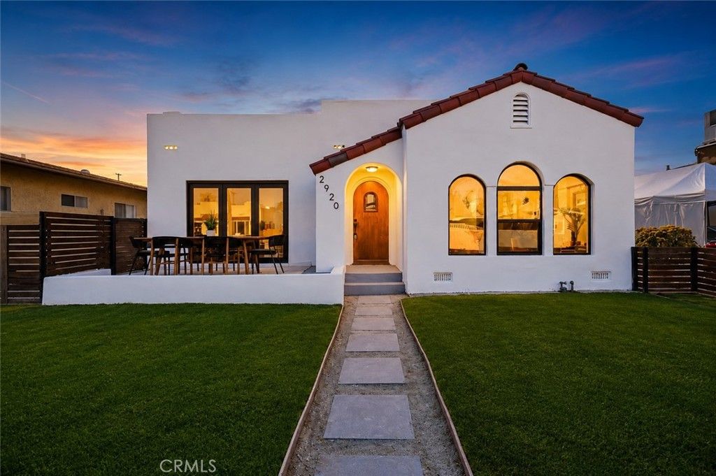 Image 1 of property listing at 2920 Bancroft Street, San Diego, CA 92104