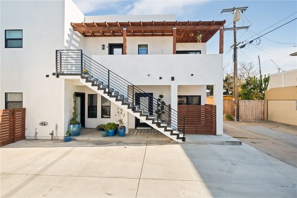 Image 30 of property listing at 2920 Bancroft Street, San Diego, CA 92104
