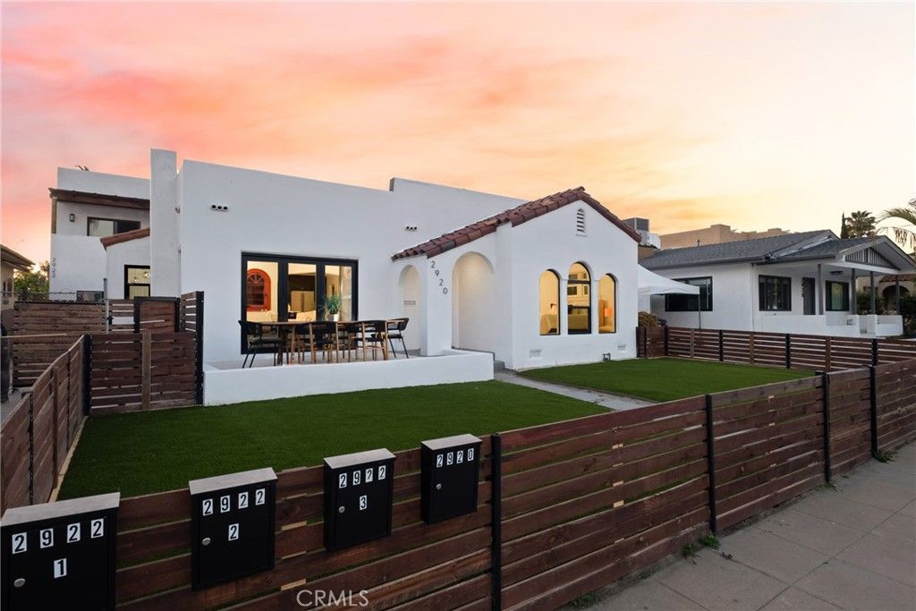 Image 4 of property listing at 2920 Bancroft Street, San Diego, CA 92104