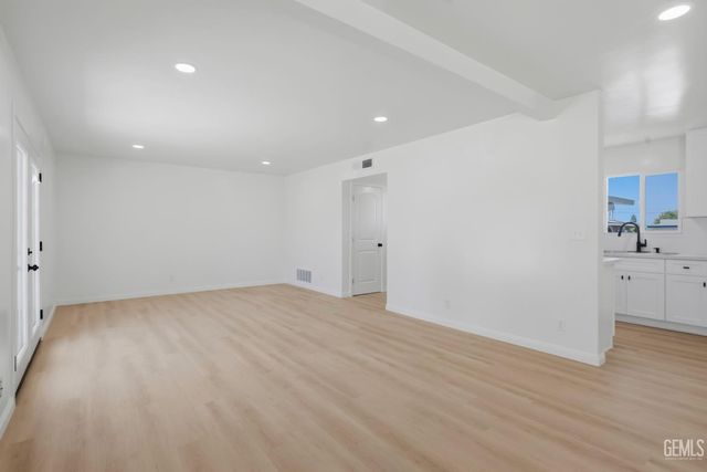 3412 Century Drive, Bakersfield, CA 93306