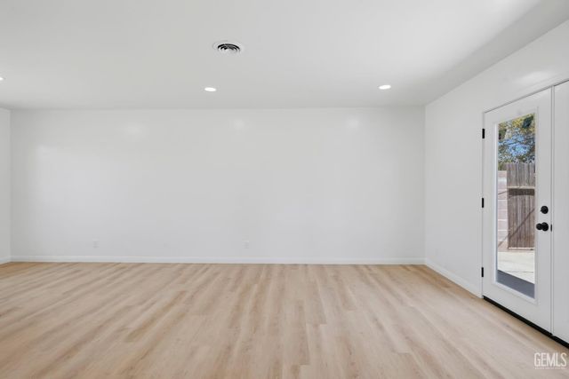 3412 Century Drive, Bakersfield, CA 93306