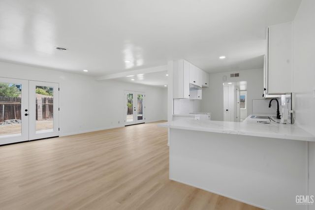 3412 Century Drive, Bakersfield, CA 93306