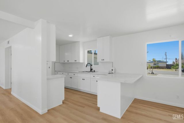 3412 Century Drive, Bakersfield, CA 93306