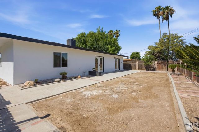 3412 Century Drive, Bakersfield, CA 93306