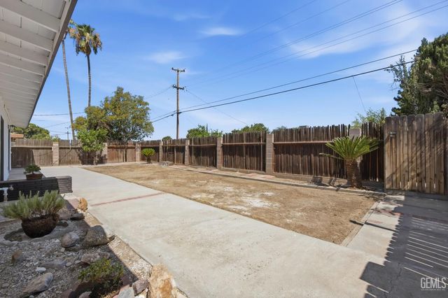 3412 Century Drive, Bakersfield, CA 93306