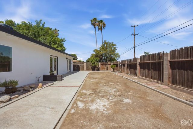 3412 Century Drive, Bakersfield, CA 93306