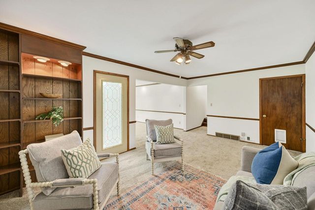 6093 Thornapple DRIVE, Greendale, WI 53129