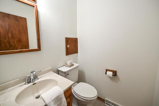 6093 Thornapple DRIVE, Greendale, WI 53129