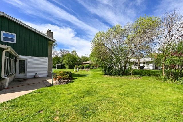 6093 Thornapple DRIVE, Greendale, WI 53129