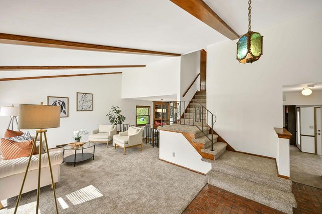 6093 Thornapple DRIVE, Greendale, WI 53129