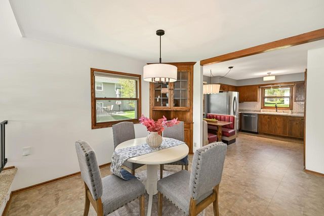 6093 Thornapple DRIVE, Greendale, WI 53129