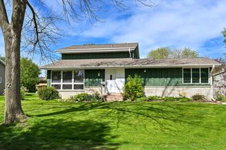 6093 Thornapple DRIVE, Greendale, WI 53129
