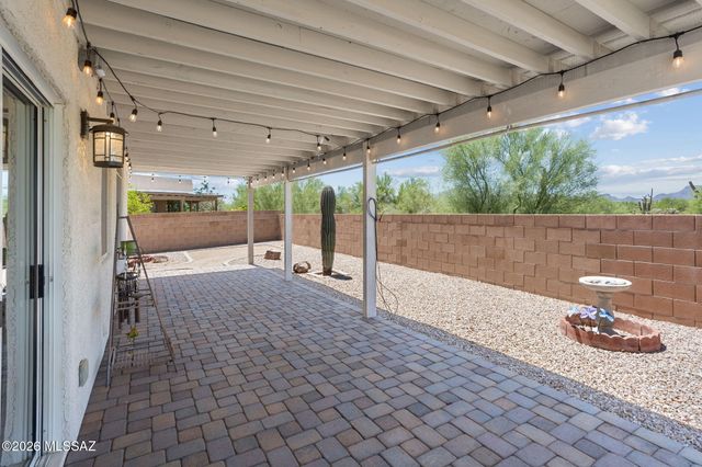 3673 W Camino De Talia, Tucson, AZ 85741