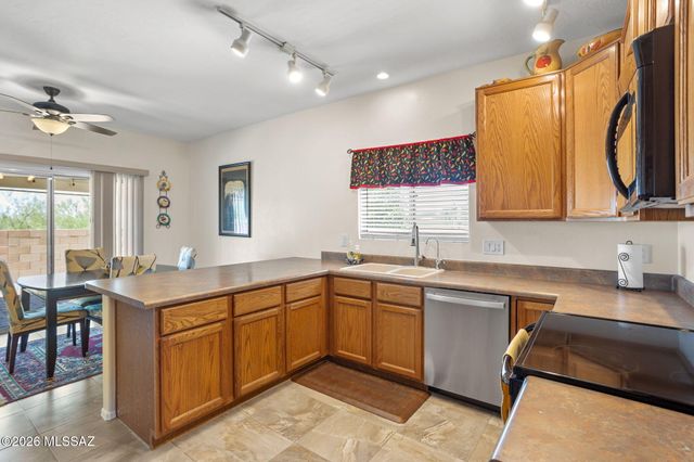 3673 W Camino De Talia, Tucson, AZ 85741