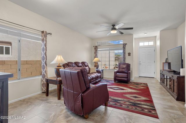 3673 W Camino De Talia, Tucson, AZ 85741