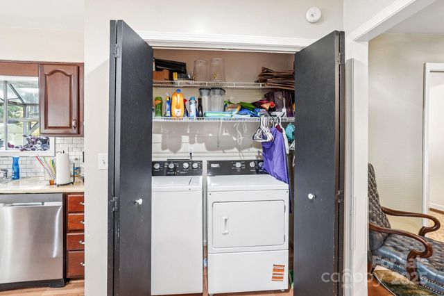 710 Heatherwood Drive, Hendersonville, NC 28792