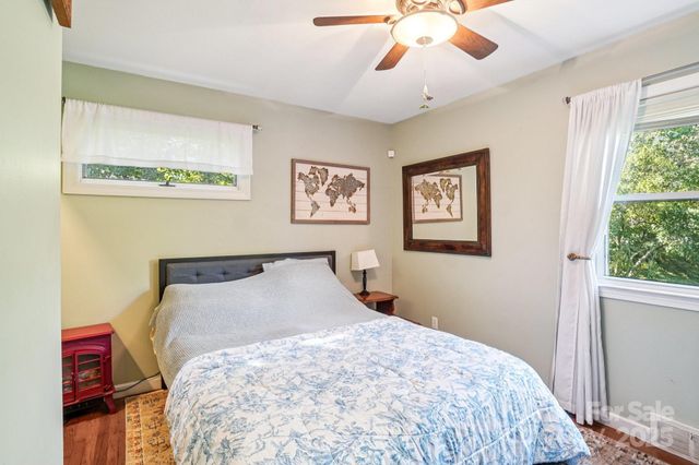 710 Heatherwood Drive, Hendersonville, NC 28792