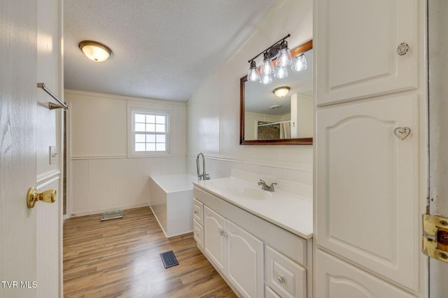 7185 Snapps Ferry Road, Afton, TN 37616