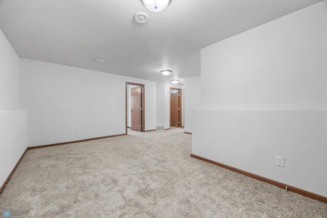 922 31st Avenue W, West Fargo, ND 58078