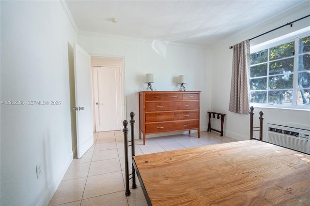 7435 Harding Ave 204, Miami Beach, FL 33141