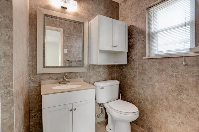 4421 Willowbend Boulevard, Houston, TX 77035