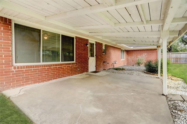 4421 Willowbend Boulevard, Houston, TX 77035