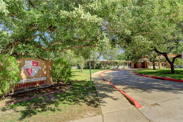 4421 Willowbend Boulevard, Houston, TX 77035