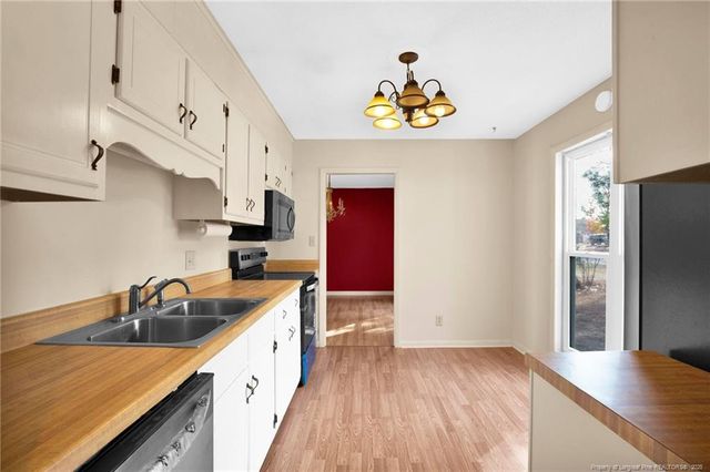 2092 Lakeridge Drive, Fayetteville, NC 28304