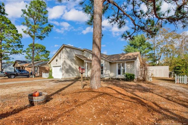 2092 Lakeridge Drive, Fayetteville, NC 28304