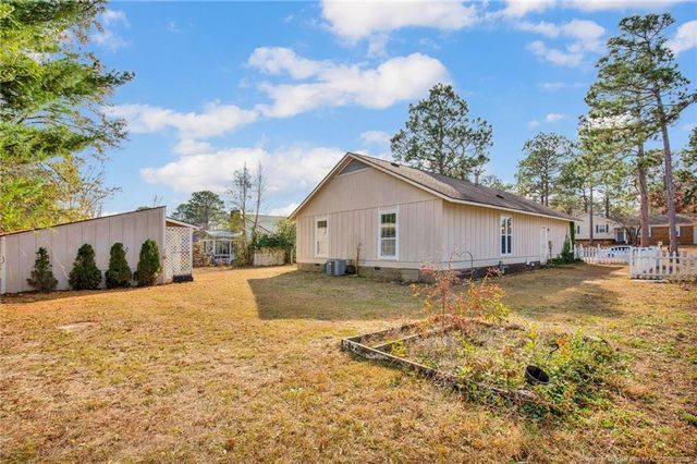 2092 Lakeridge Drive, Fayetteville, NC 28304