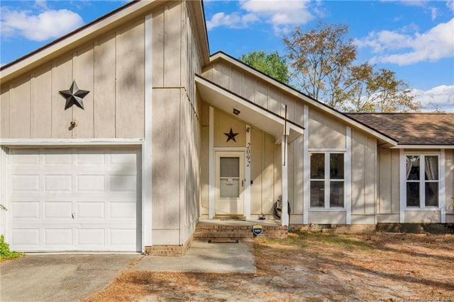 2092 Lakeridge Drive, Fayetteville, NC 28304