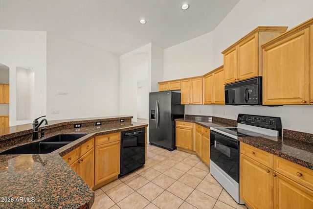 1528 E LAREDO Street, Chandler, AZ 85225