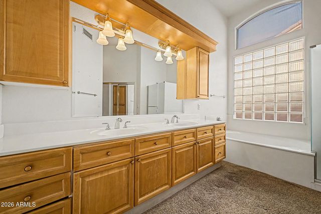 1528 E LAREDO Street, Chandler, AZ 85225